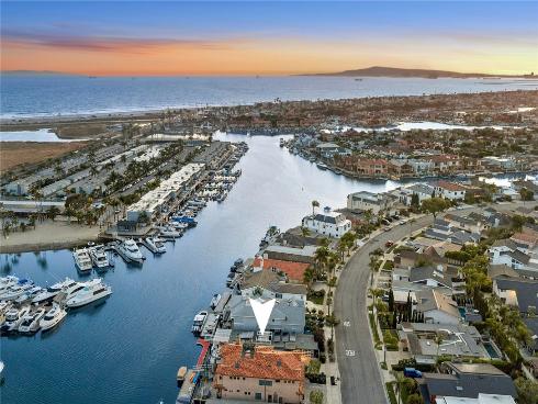 17033 Edgewater Drive, Huntington Beach, CA