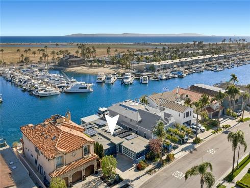 17033 Edgewater Drive, Huntington Beach, CA