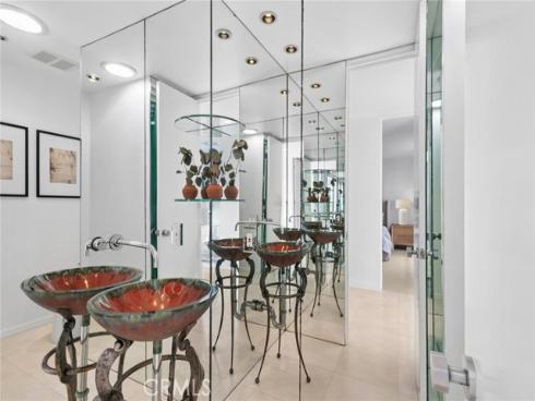 17033 Edgewater Lane, Huntington Beach, CA