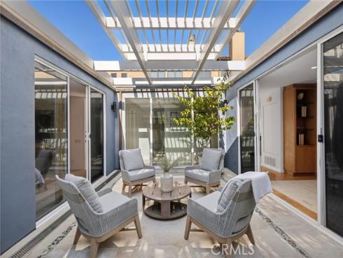 17033 Edgewater Lane, Huntington Beach, CA