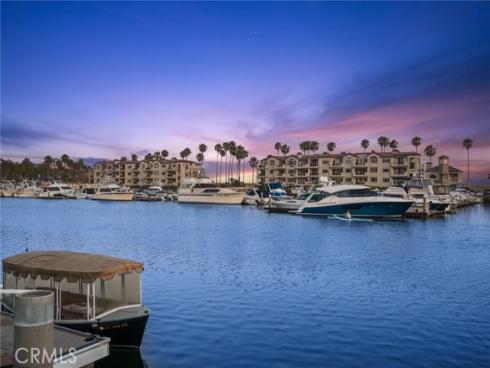 17033 Edgewater Lane, Huntington Beach, CA