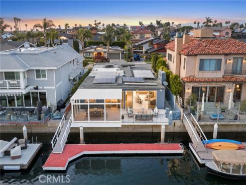 17033 Edgewater Lane, Huntington Beach, CA