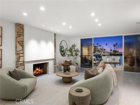 17033 Edgewater Lane, Huntington Beach, CA