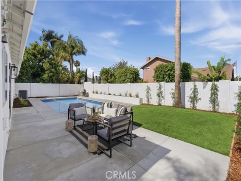 20682 Queens Park Lane, Huntington Beach, CA