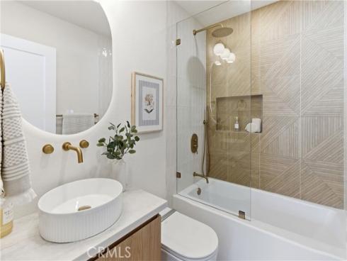 20682 Queens Park Lane, Huntington Beach, CA