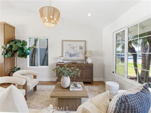 20682 Queens Park Lane, Huntington Beach, CA