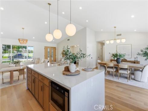 20682 Queens Park Lane, Huntington Beach, CA