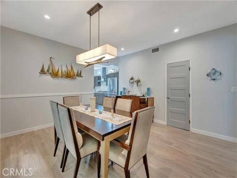 212 Hartford Avenue, Huntington Beach, CA