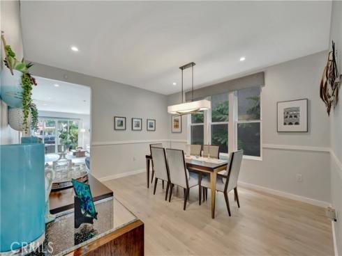 212 Hartford Avenue, Huntington Beach, CA