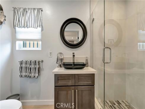 212 Hartford Avenue, Huntington Beach, CA