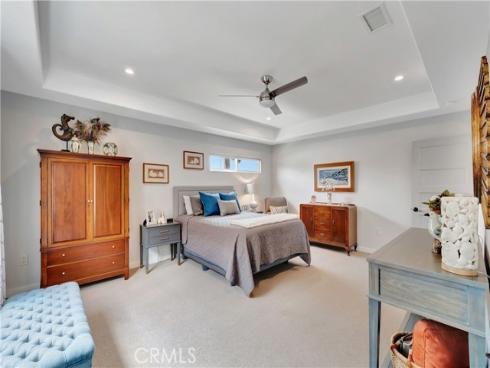 212 Hartford Avenue, Huntington Beach, CA