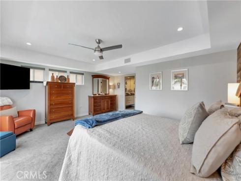212 Hartford Avenue, Huntington Beach, CA