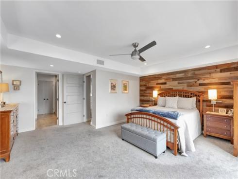 212 Hartford Avenue, Huntington Beach, CA