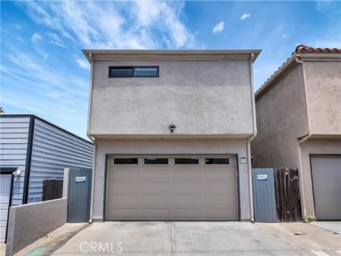 212 Hartford Avenue, Huntington Beach, CA