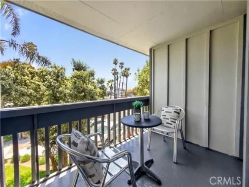 17142 Pacific Coast 201 , Huntington Beach, CA