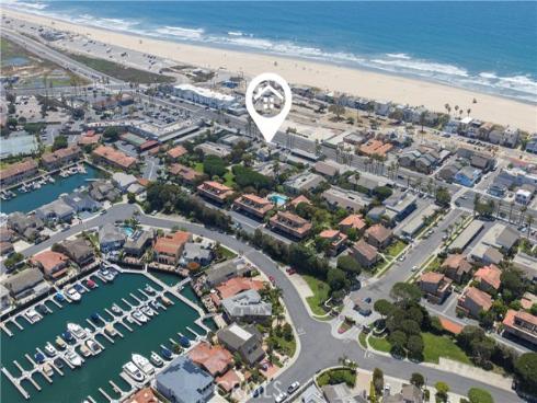 17142 Pacific Coast 201 , Huntington Beach, CA