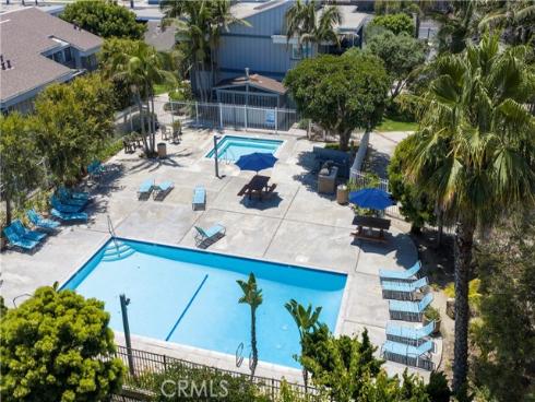 17142 Pacific Coast 201 , Huntington Beach, CA