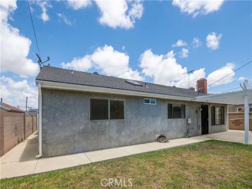 17081 Kampen Lane, Huntington Beach, CA