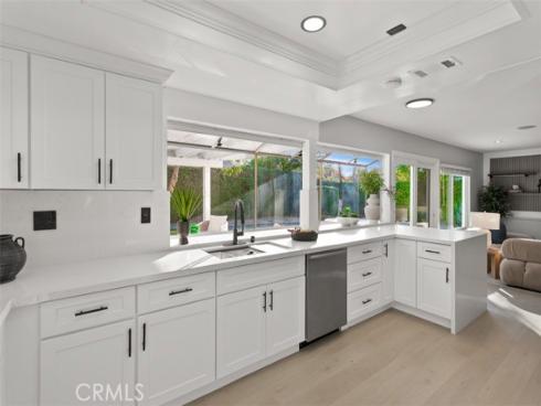 9882 Kings Canyon , Huntington Beach, CA