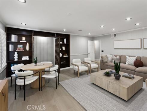 9882 Kings Canyon , Huntington Beach, CA