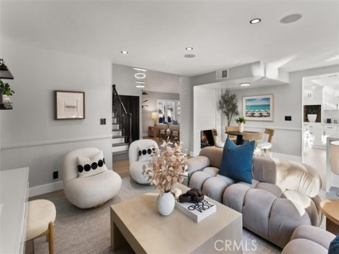 9882 Kings Canyon , Huntington Beach, CA