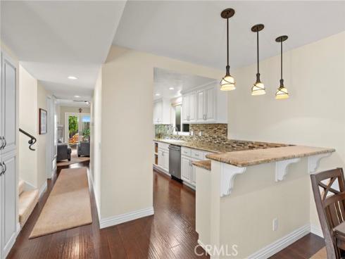 207 Memphis Avenue, Huntington Beach, CA