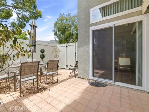 8932 Amador 1312A , Huntington Beach, CA