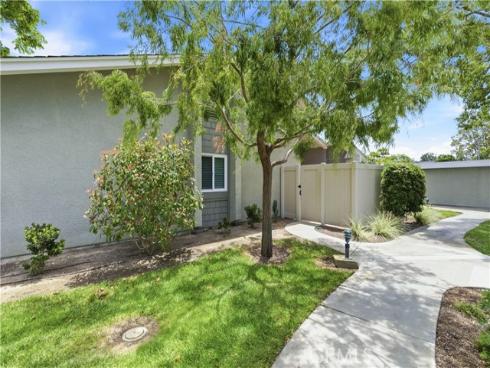 8932 Amador 1312A , Huntington Beach, CA