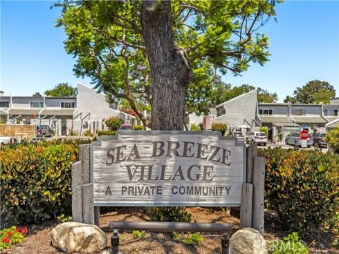 18692 Maplewood Cir , Huntington Beach, CA
