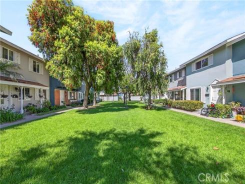 19847 Kingswood , Huntington Beach, CA