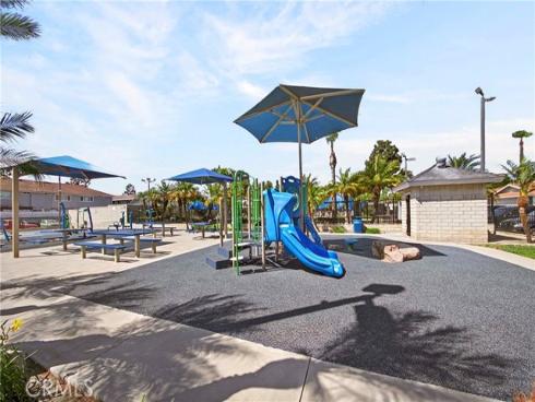 19847 Kingswood , Huntington Beach, CA