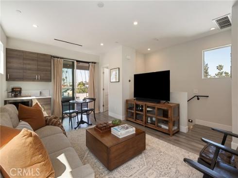 624 14th Street, Huntington Beach, CA