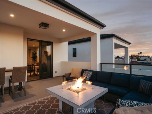 624  14th   Street, Huntington Beach, CA