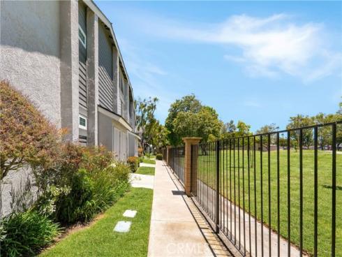 18292 Parkview , Huntington Beach, CA