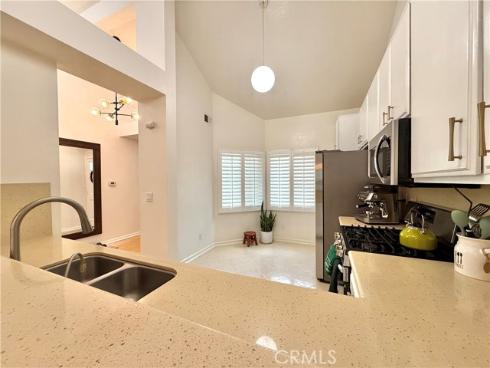 7402 Yellowtail Drive #204 204 Drive, Huntington Beach, CA