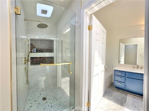 7402 Yellowtail Drive #204 204 Drive, Huntington Beach, CA