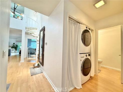 7402 Yellowtail Drive #204 204 Drive, Huntington Beach, CA