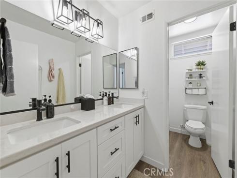 9717 Pettswood #6 Drive, Huntington Beach, CA