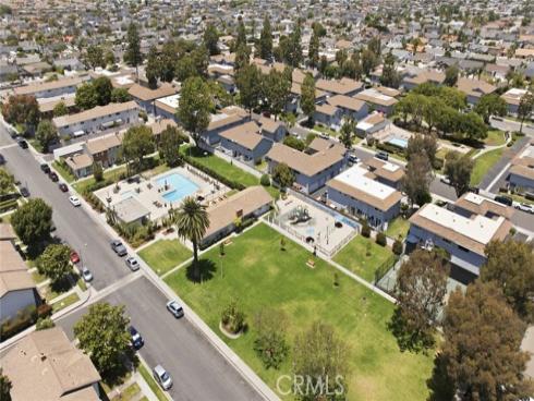 9717  Pettswood #6   Drive, Huntington Beach, CA