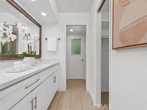 9001 Oceanwood Drive, Huntington Beach, CA
