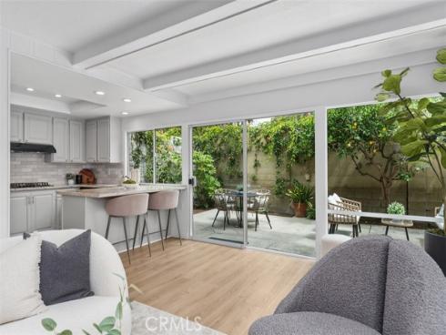 9001 Oceanwood Drive, Huntington Beach, CA