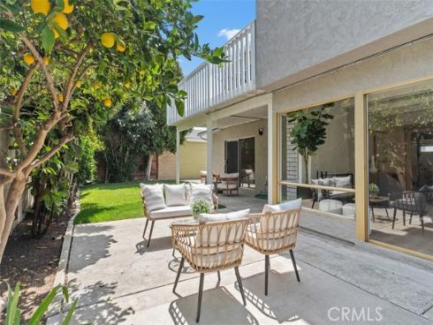 9001 Oceanwood Drive, Huntington Beach, CA
