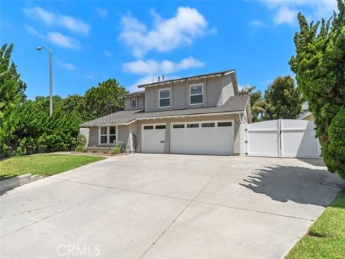 9001 Oceanwood Drive, Huntington Beach, CA