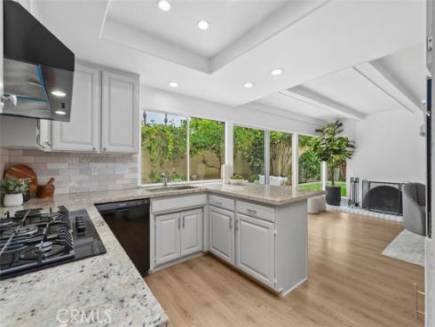 9001 Oceanwood Drive, Huntington Beach, CA