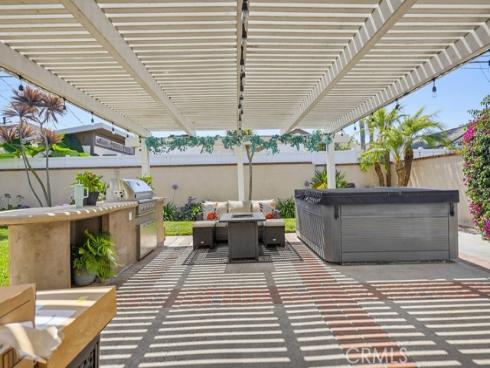 17711 Edwards , Huntington Beach, CA