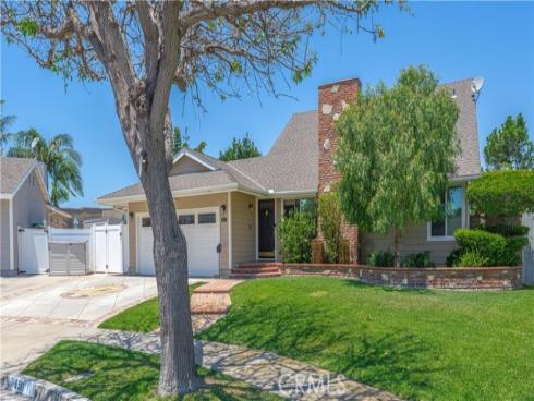 5511 Wendy Circle, Huntington Beach, CA