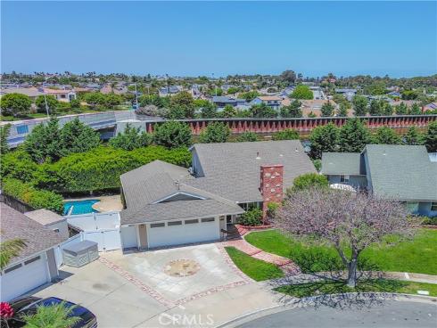 5511 Wendy Circle, Huntington Beach, CA