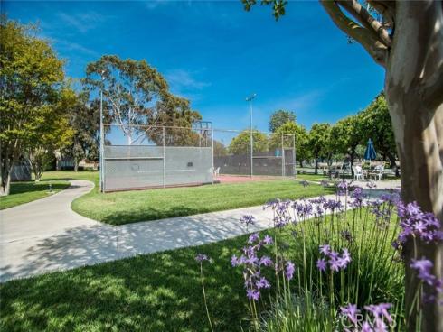 8777 Coral Springs 11H Court, Huntington Beach, CA