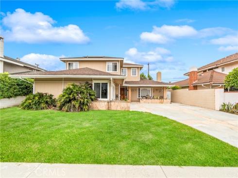 21661  Kaneohe  , Huntington Beach, CA