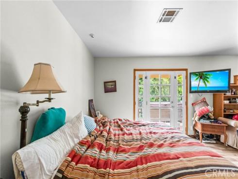 21661  Kaneohe  , Huntington Beach, CA